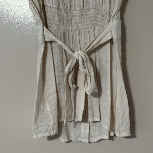 Edge Design by Mine Small Cream Lace Button-Front Blouse. EUC - Picture 6 of 9